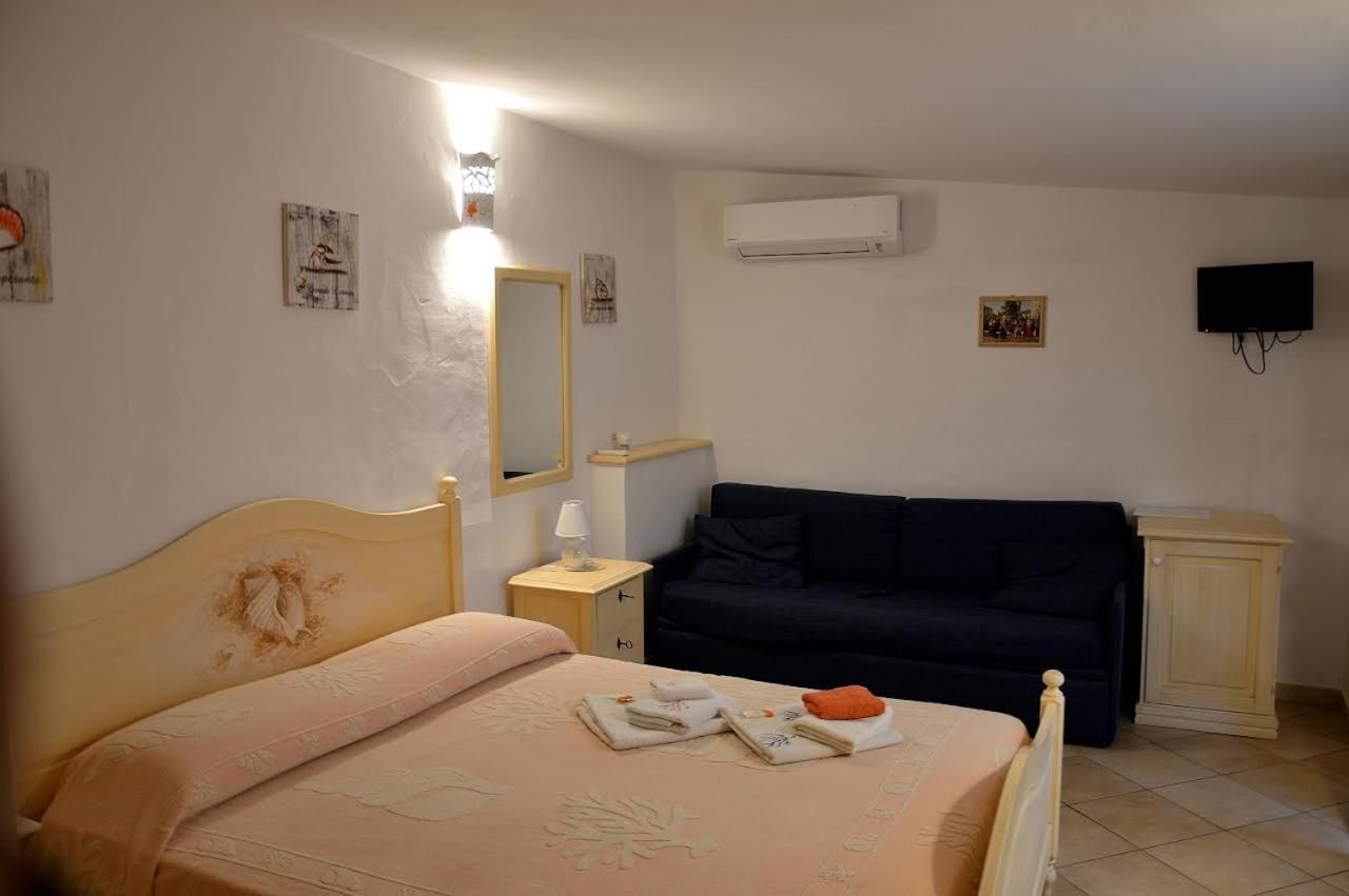 Villa Sprafundu La Maddalena  Buitenkant foto