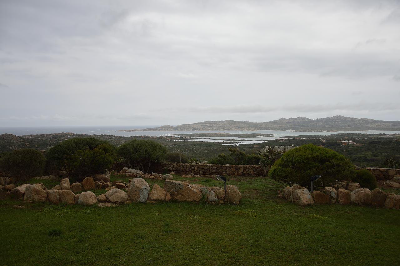 Villa Sprafundu La Maddalena  Buitenkant foto