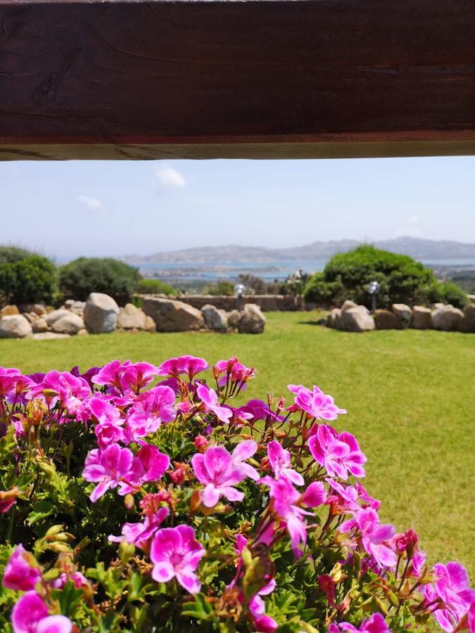 Villa Sprafundu La Maddalena  Buitenkant foto