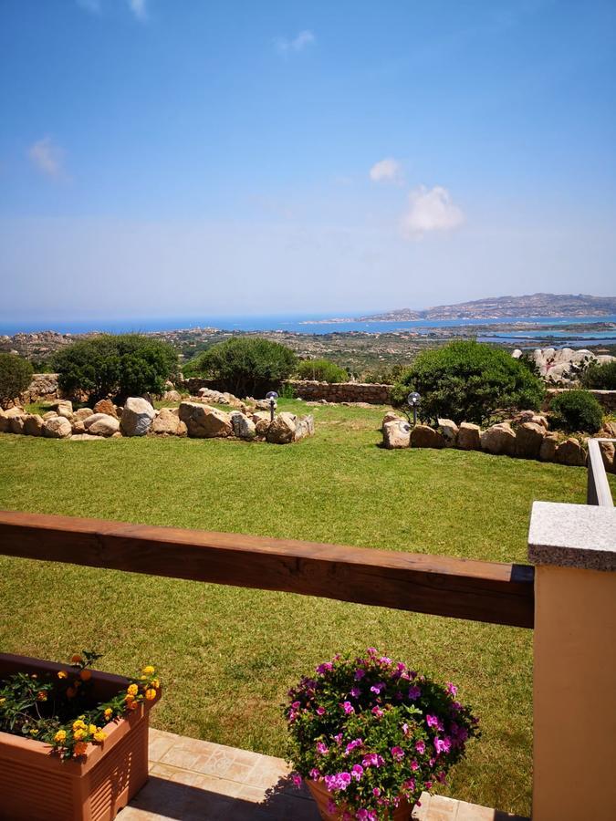 Villa Sprafundu La Maddalena  Buitenkant foto