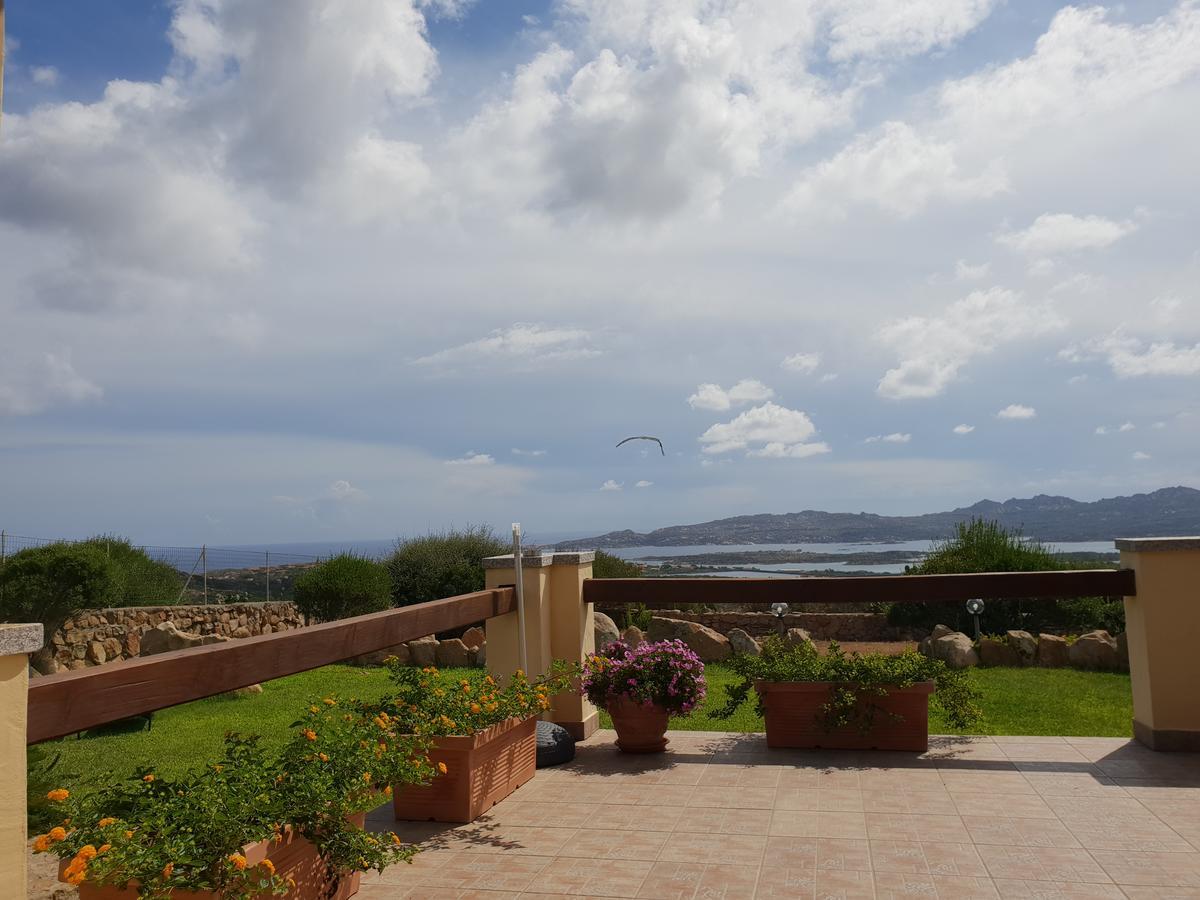 Villa Sprafundu La Maddalena  Buitenkant foto